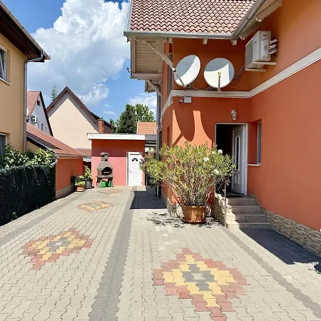 Lelle Udvar 6 Ac Free Parking Daire Balatonlelle