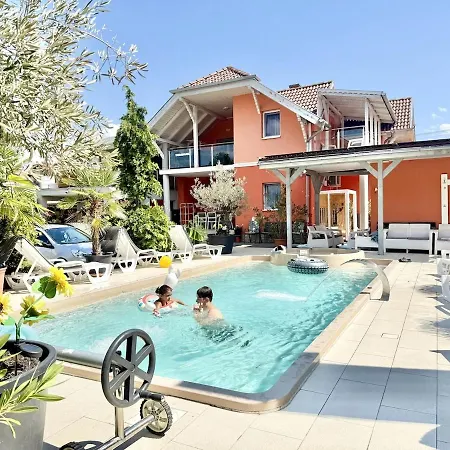 Lelle Udvar 6 Ac Free Parking Daire *