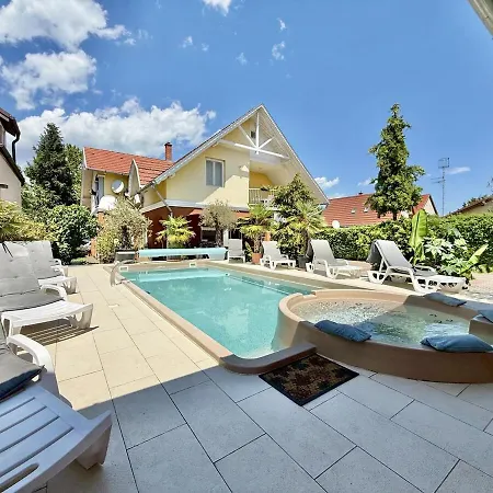 Daire Lelle Udvar 6 Ac Free Parking Balatonlelle