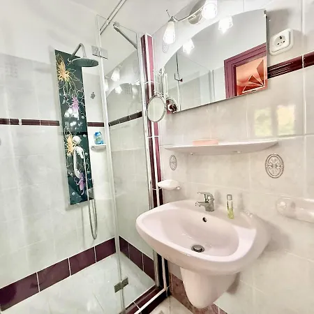 Daire Lelle Udvar 6 Ac Free Parking *