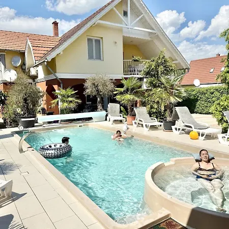 Daire Lelle Udvar 6 Ac Free Parking *